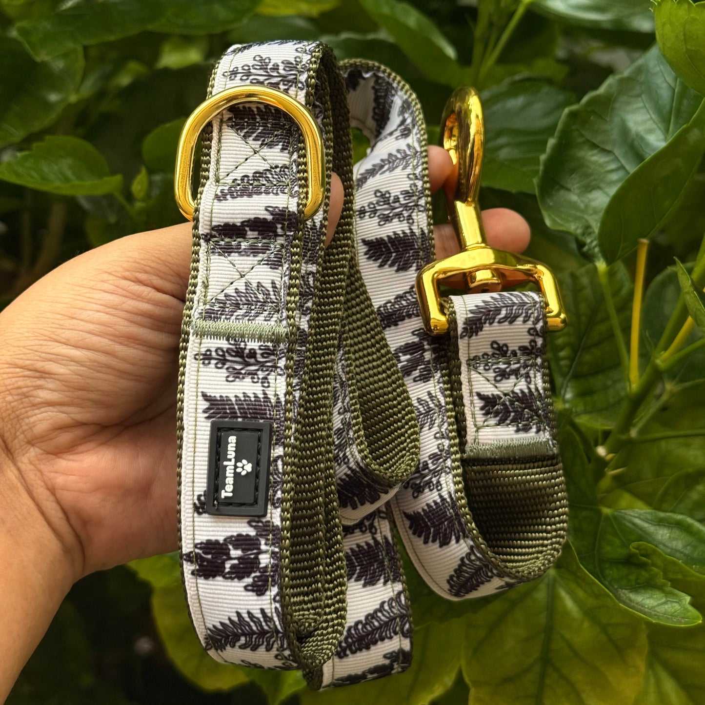 Foliage Pet Collar and Leash Set